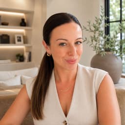 Bobbie Dixon Estate Agent